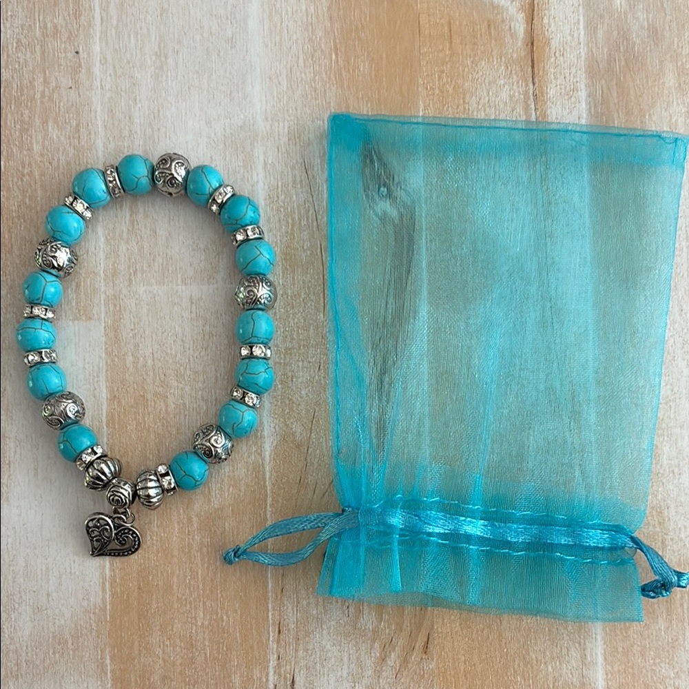 NWOT Turquoise Beaded Bracelet with Silver Accents and silver heart